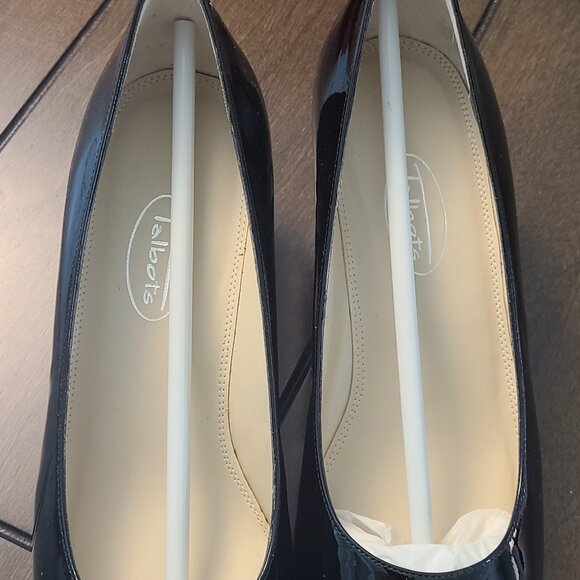 New In Box Talbots patent leather dress shoes - Picture 6 of 7